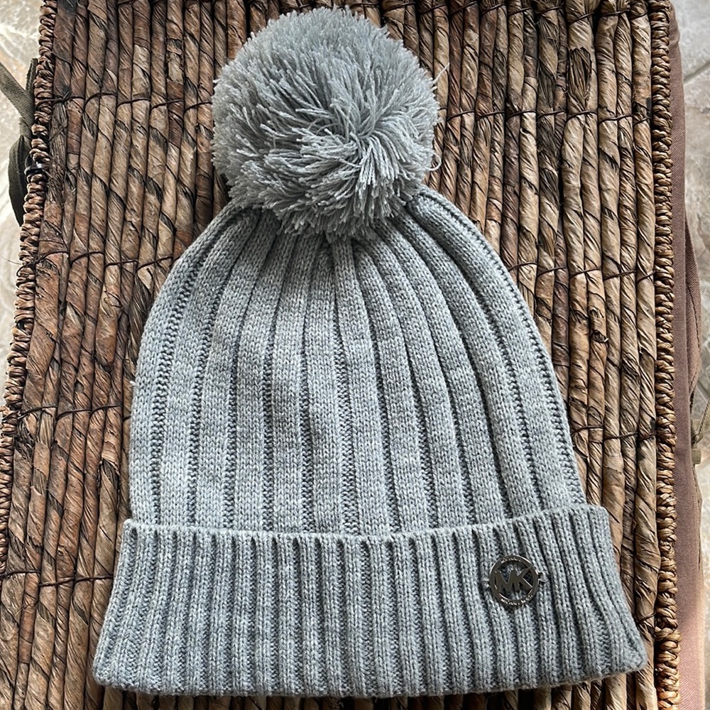Michael Kora Cable Knit Beanie - Picture 1 of 5